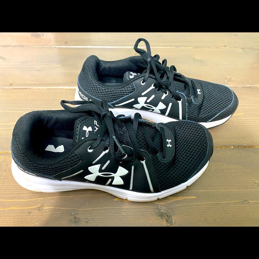 Under Armour Dash 2 shoes womens 7